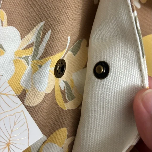 LIMITED Whole Foods Hawaii Tote NEW - Picture 5 of 7